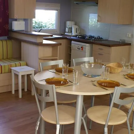 Mobil-home Pour 6 Pers. Avec Terrasse A - Api-1-52-342 مكان تخييم