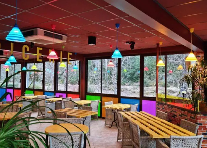 Mobil-home Pour 6 Pers. Avec Terrasse A - Api-1-52-342 * Meyrueis